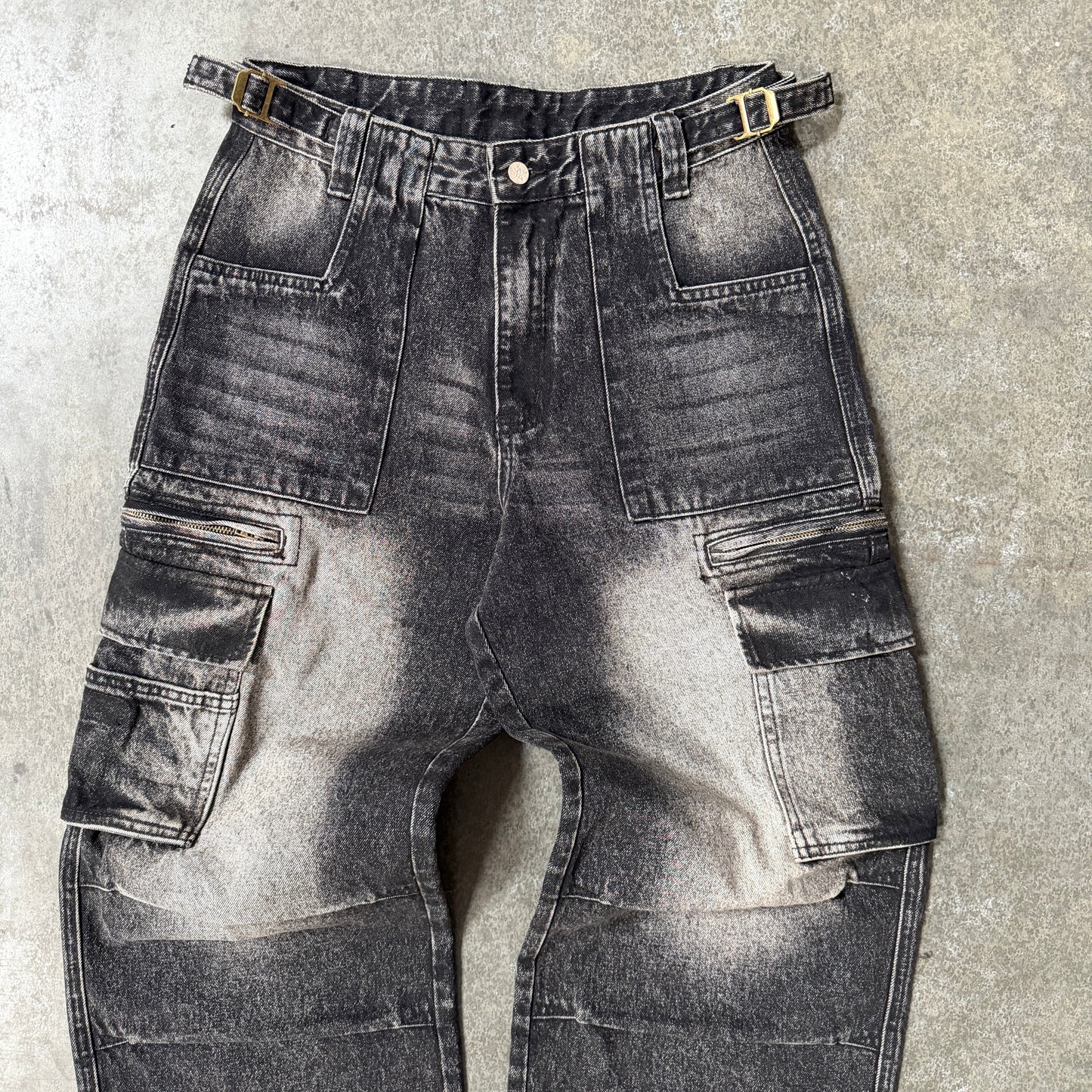 BELTED CARGO POCKET DENIM - BLACK WASH