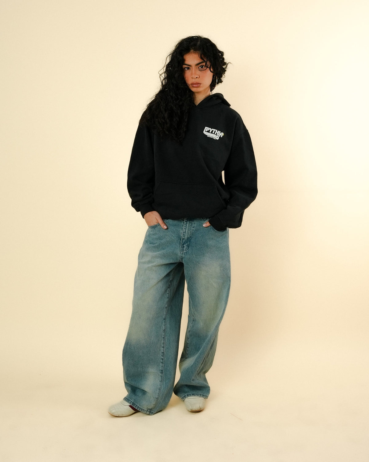 BILLIARDS HOODIE - BLACK